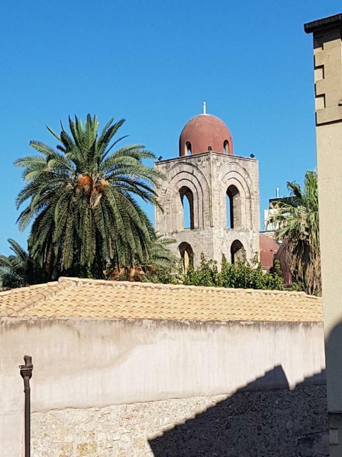 Casa Vacanze Villa D'Orleans Palermo Exteriör bild
