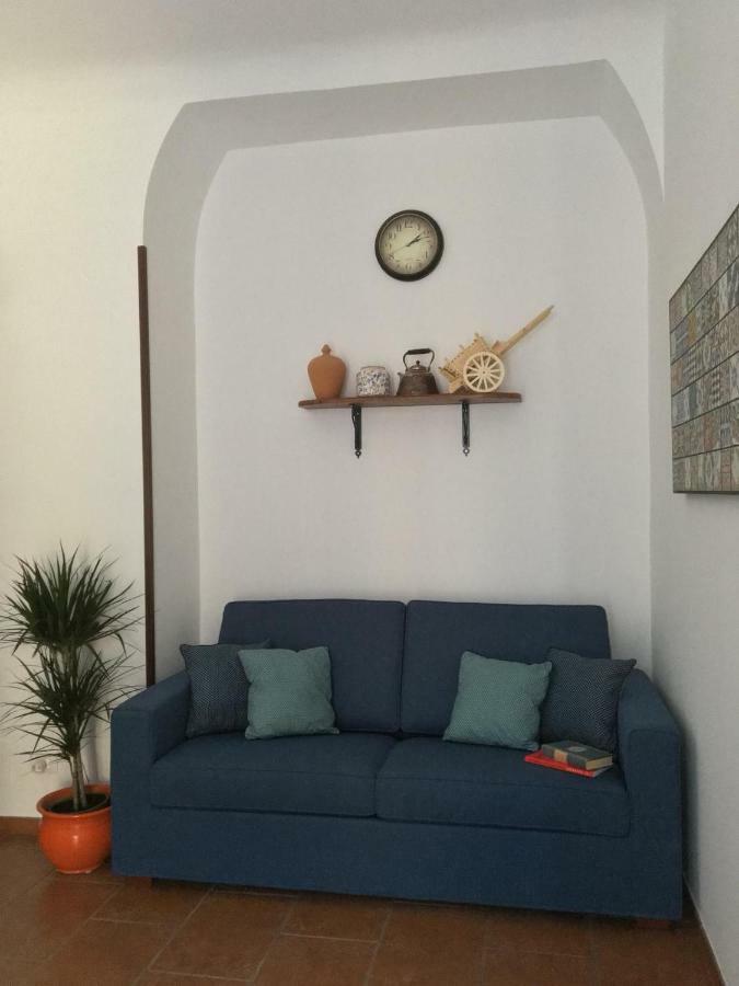 Casa Vacanze Villa D'Orleans Palermo Exteriör bild
