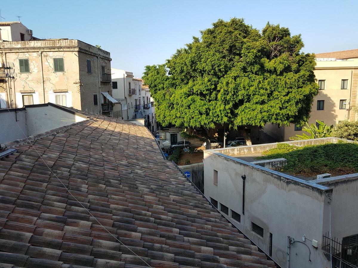 Casa Vacanze Villa D'Orleans Palermo Exteriör bild