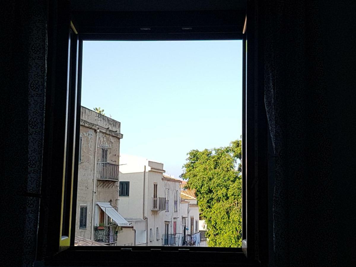 Casa Vacanze Villa D'Orleans Palermo Exteriör bild