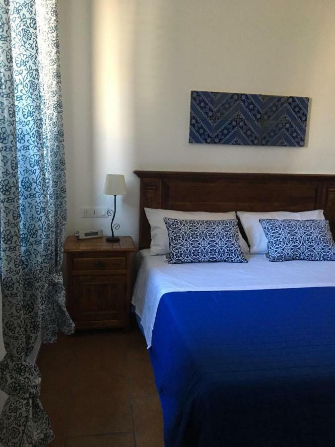 Casa Vacanze Villa D'Orleans Palermo Exteriör bild