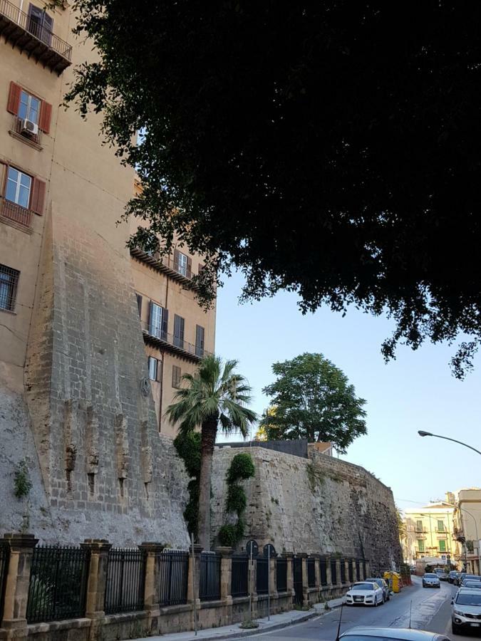 Casa Vacanze Villa D'Orleans Palermo Exteriör bild