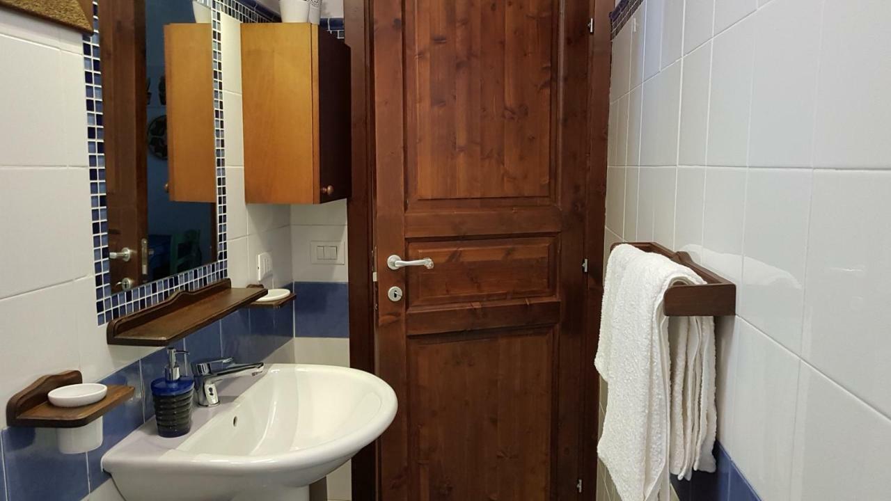Casa Vacanze Villa D'Orleans Palermo Exteriör bild